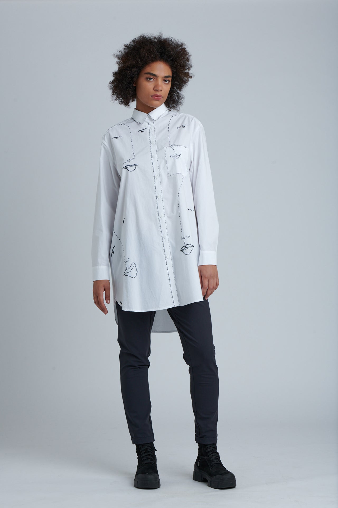 חולצה מכופתרת ART FACE