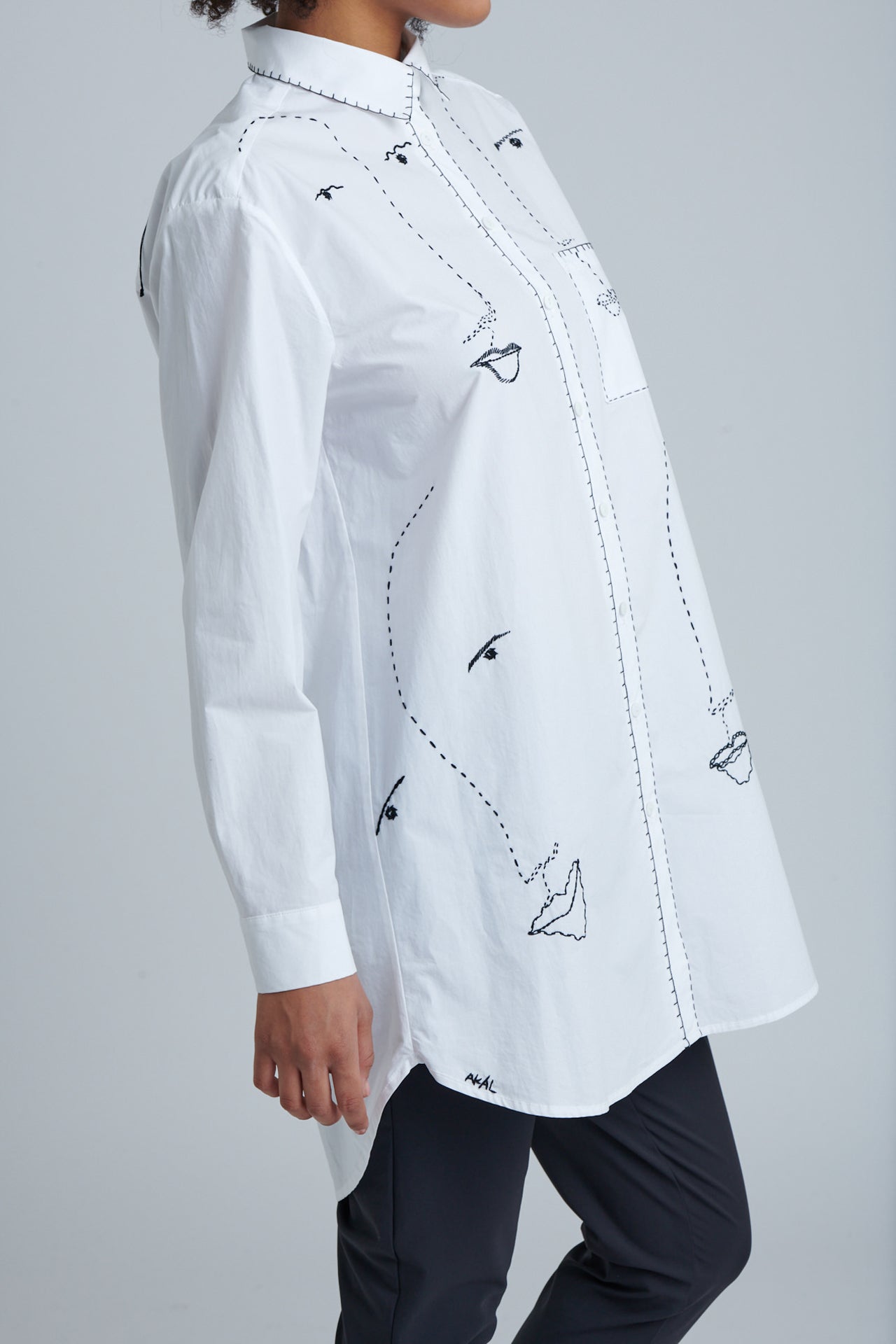 חולצה מכופתרת ART FACE